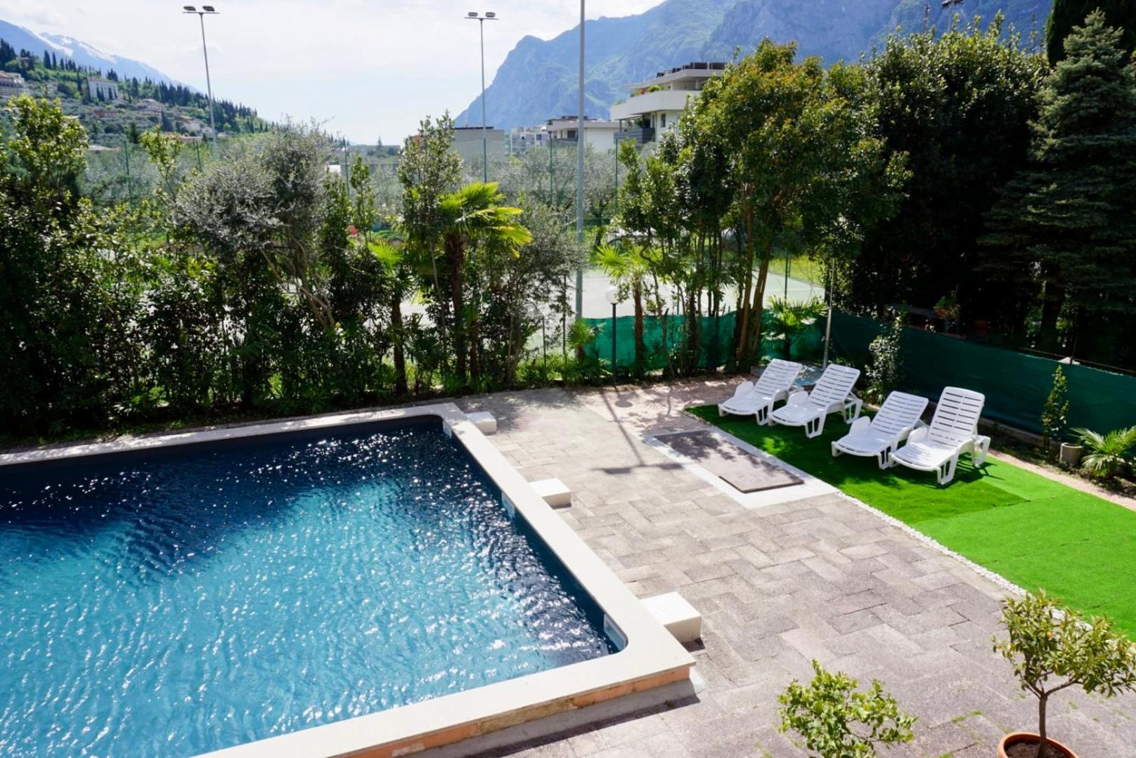 Hotel Diana Riva del Garda Esterno foto
