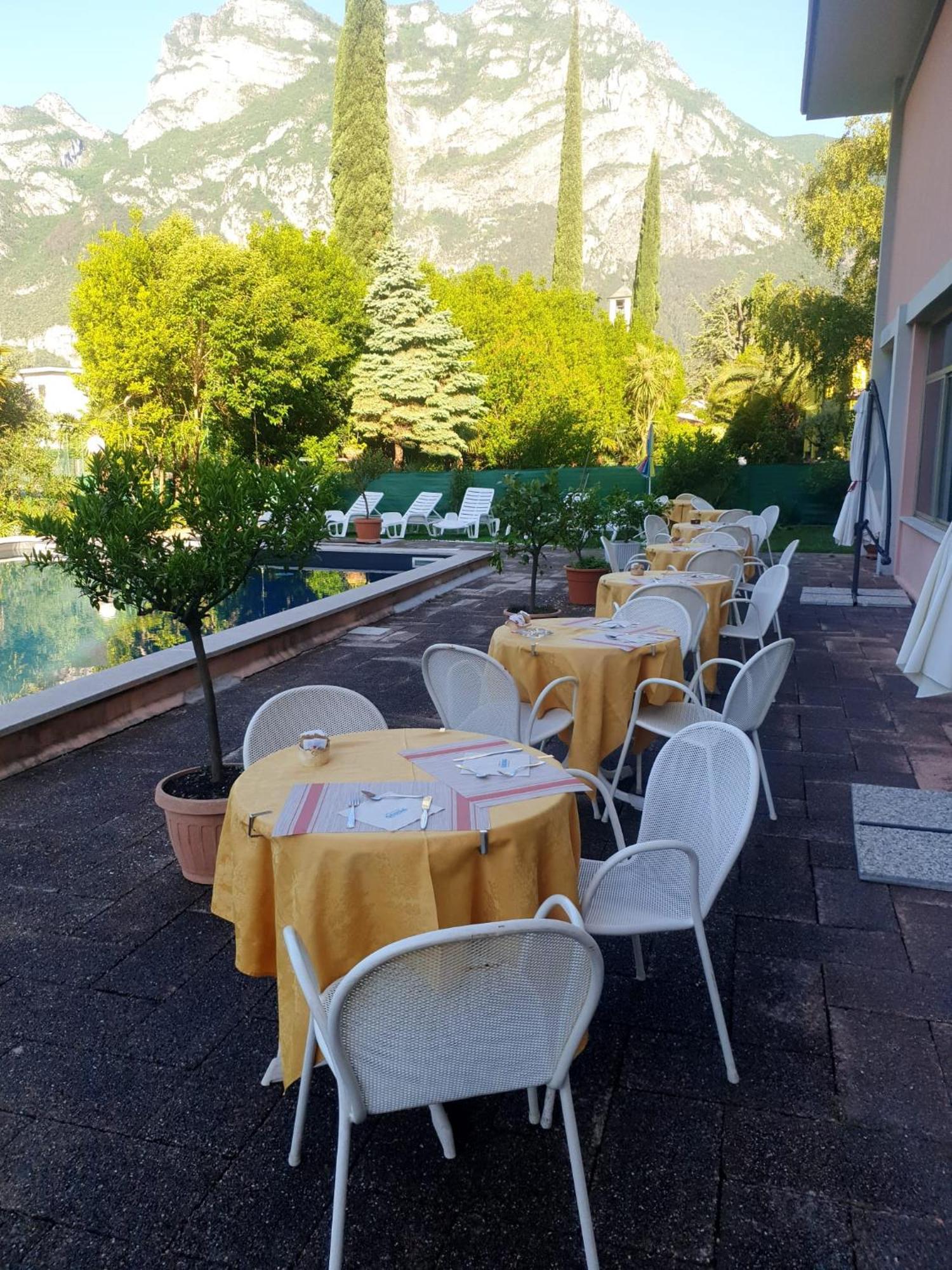 Hotel Diana Riva del Garda Esterno foto