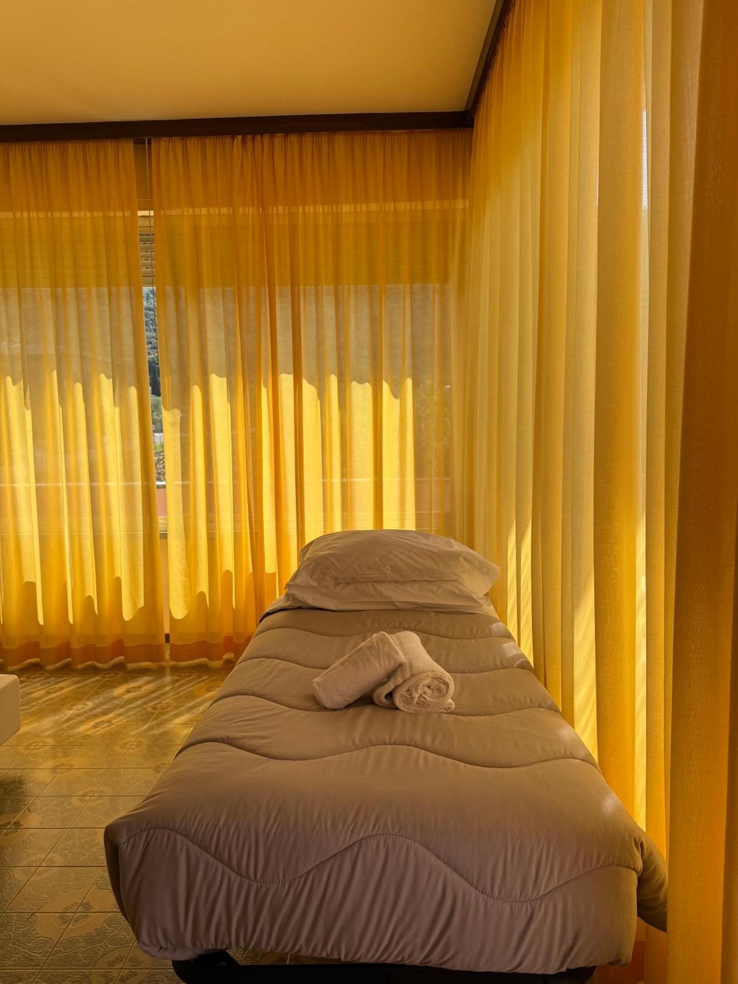 Hotel Diana Riva del Garda Esterno foto
