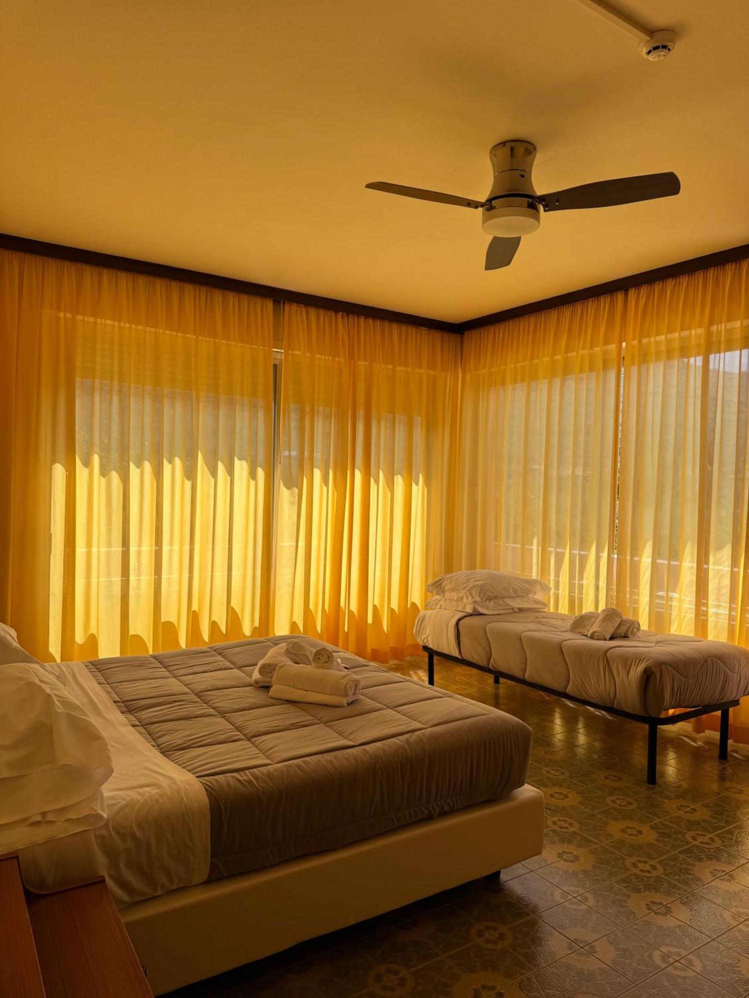 Hotel Diana Riva del Garda Esterno foto