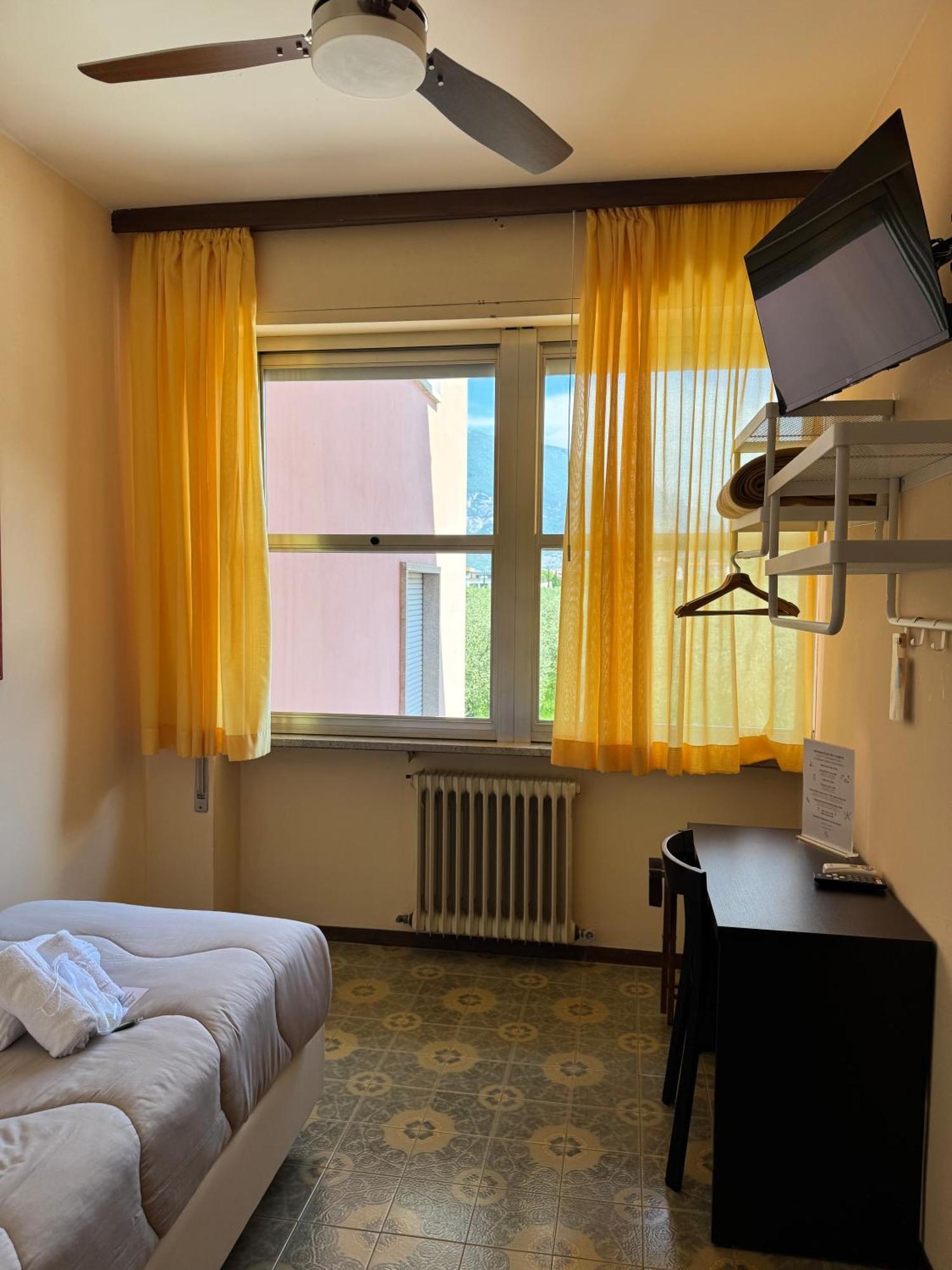 Hotel Diana Riva del Garda Esterno foto